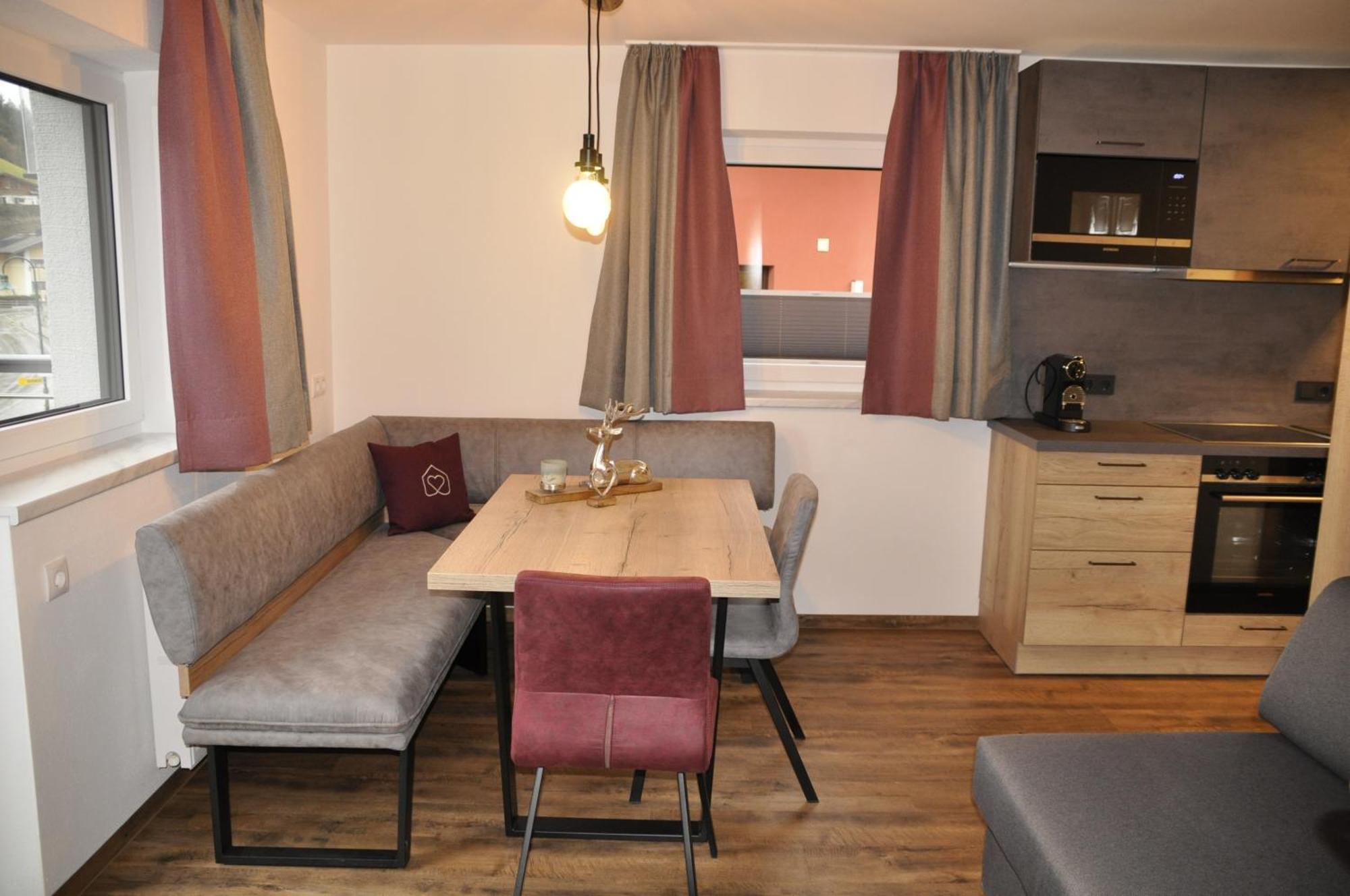 Herzis Appartements Wagrain Rum bild