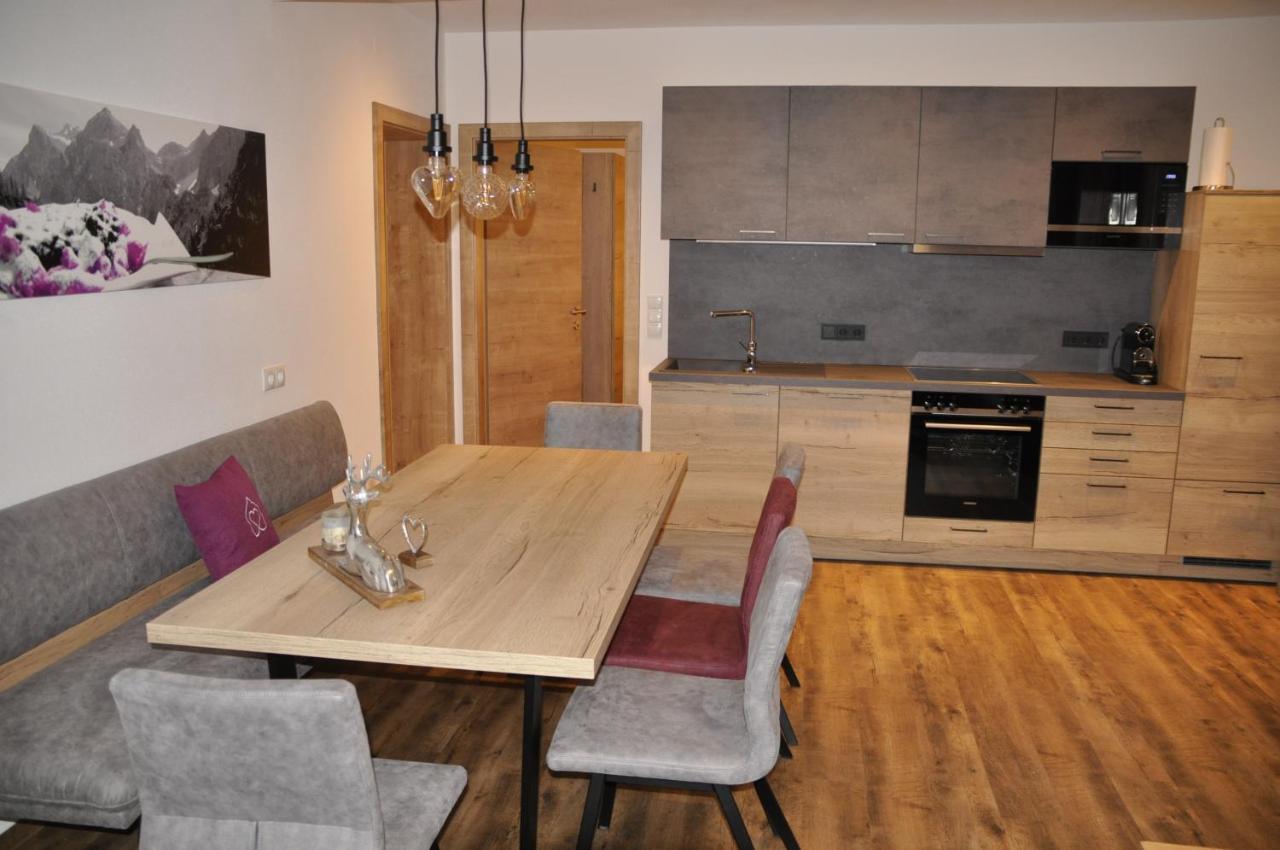 Herzis Appartements Wagrain Exteriör bild